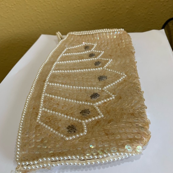 Vintage Ecru Clutch Evening Purse Styled By Simon of Japan Faux Pearls & Sequins - Picture 2 of 7